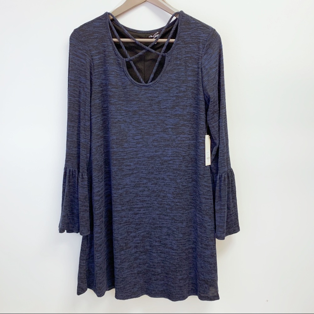 🆕Francesca’s Janice Lattice Neck Hacci Knit Dress - Picture 4 of 8
